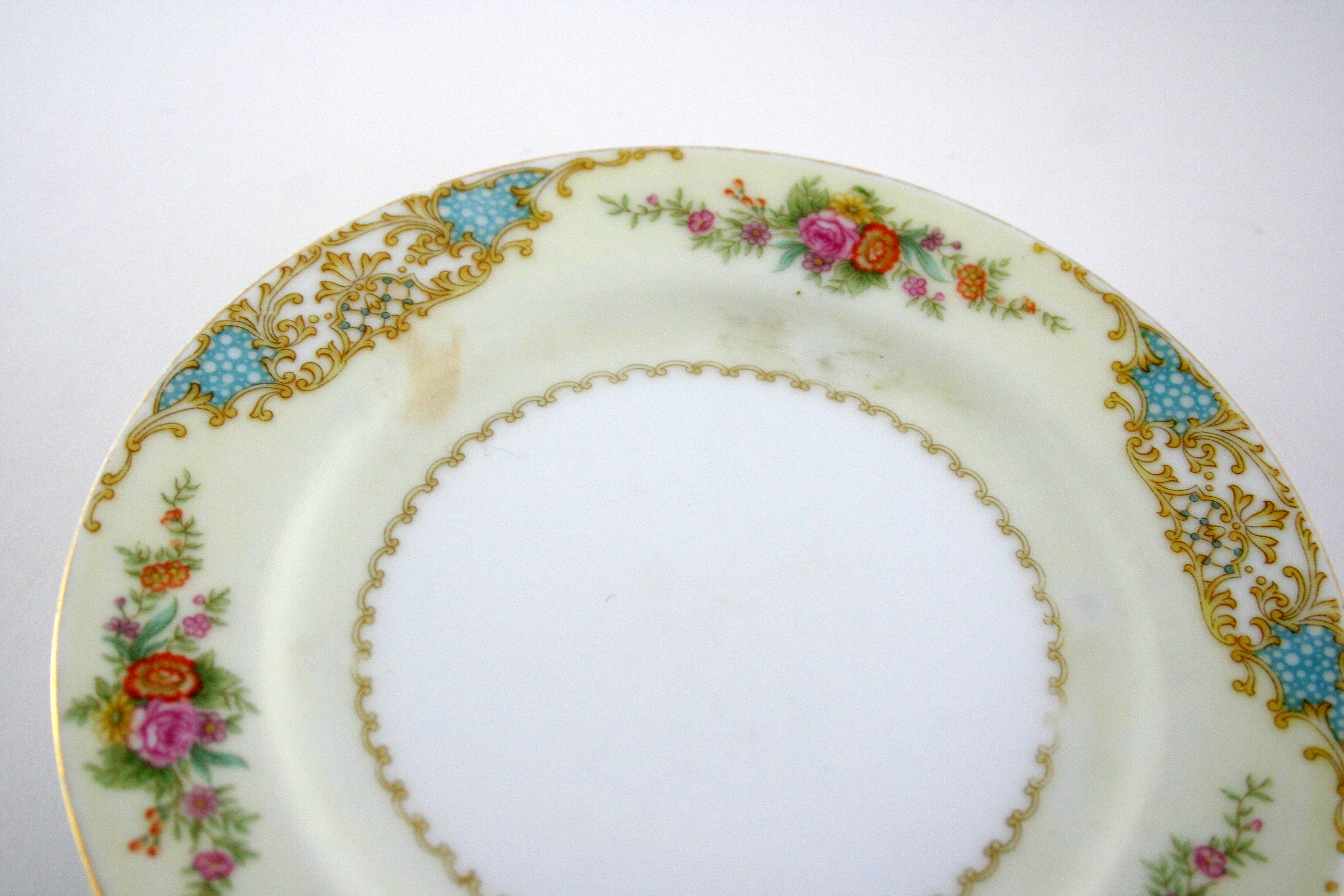 Six Collectible Vintage Plates
