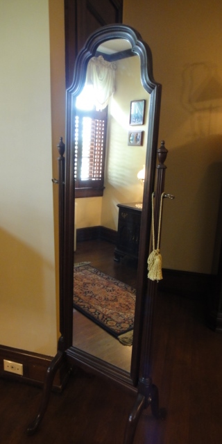Ethan Allen Georgian Court Floor Mirror