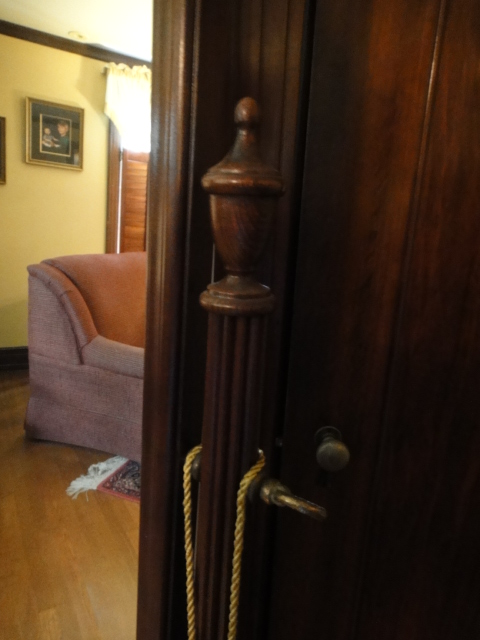 Ethan Allen Georgian Court Floor Mirror