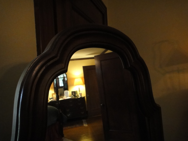 Ethan Allen Georgian Court Floor Mirror