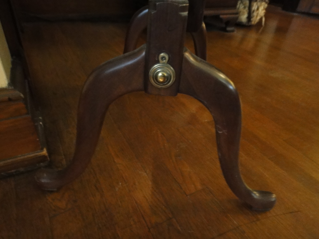 Ethan Allen Georgian Court Floor Mirror