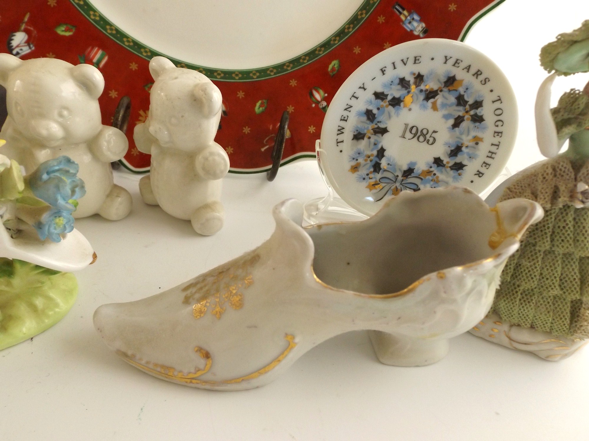 Porcelain Figurines and Villeroy & Boch Plate
