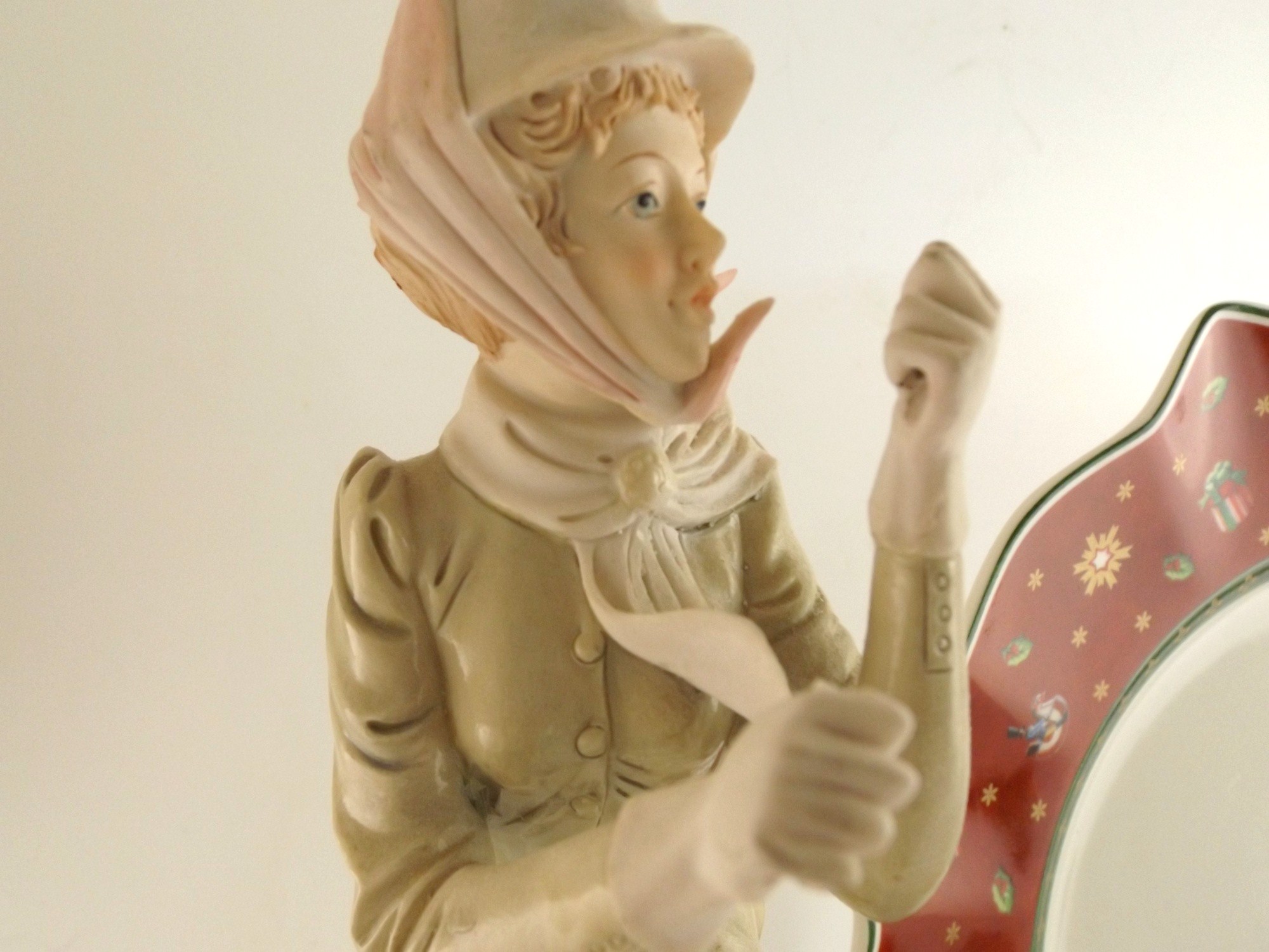 Porcelain Figurines and Villeroy & Boch Plate