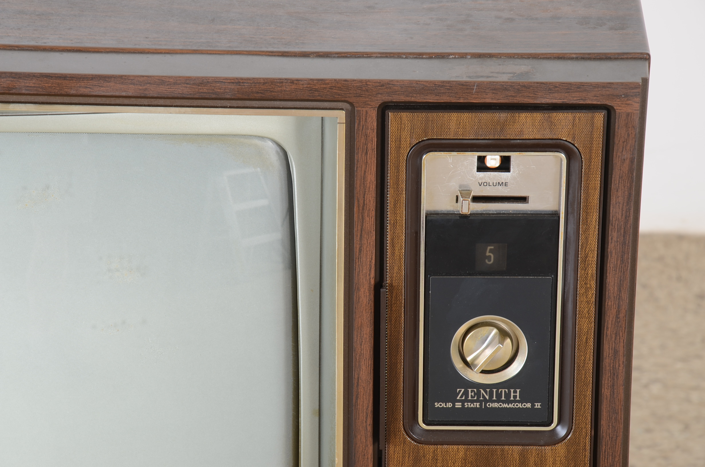 1970s Zenith Chromacolor II Television and Stand