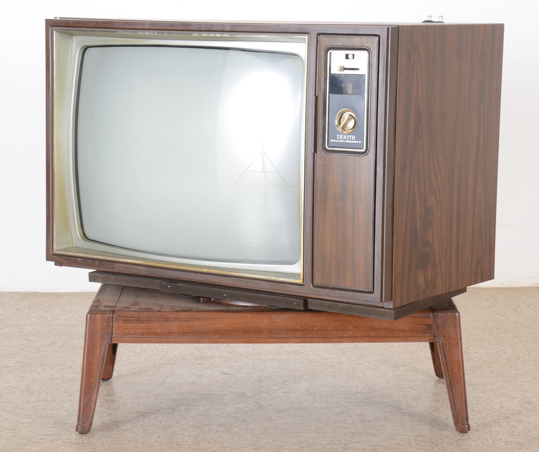 1970s Zenith Chromacolor II Television and Stand