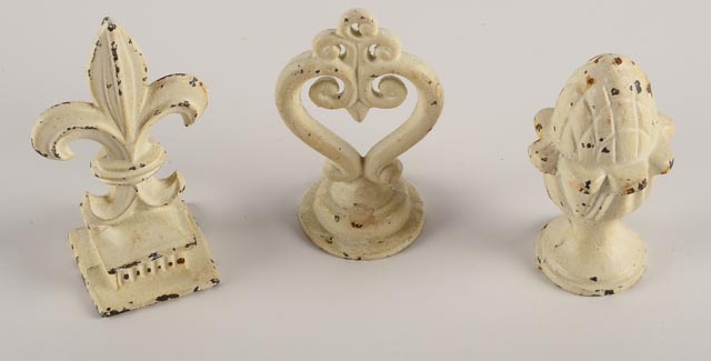 An Assortment of Vintage Decorative Items