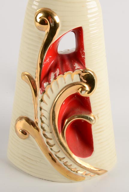 An Assortment of Vintage Decorative Items