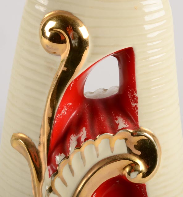 An Assortment of Vintage Decorative Items