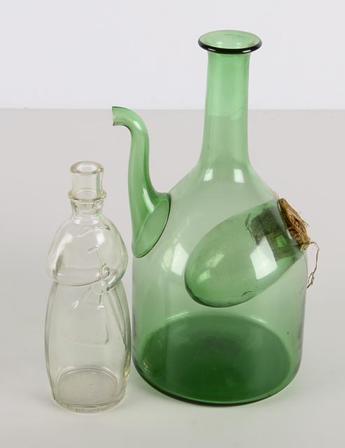 An Assortment of Vintage Decorative Items