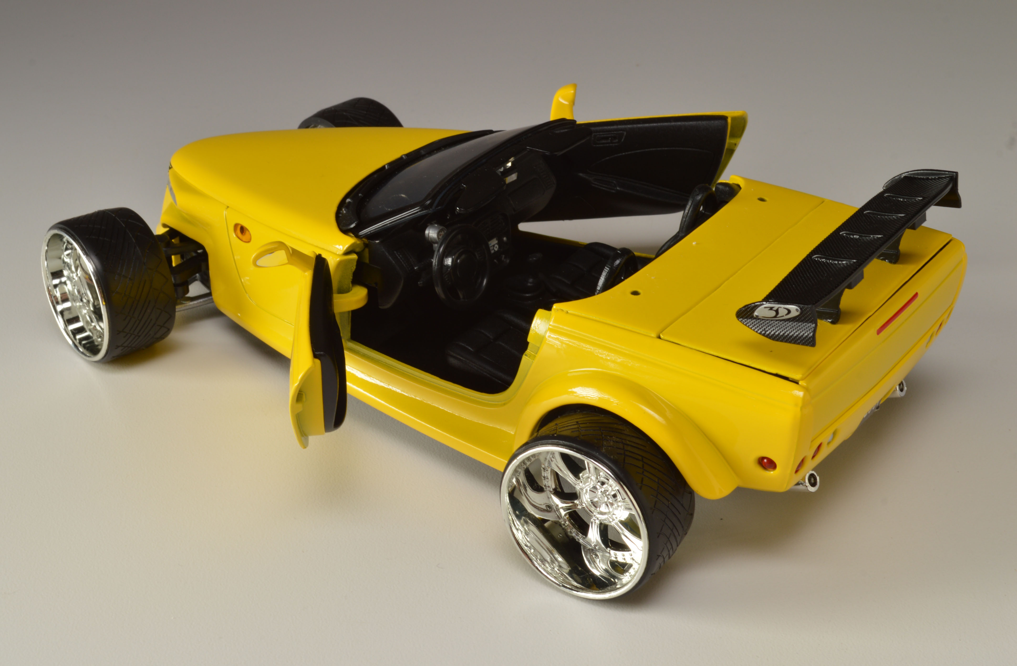 Motor Max Chrysler Howler Concept Die Cast Model Car