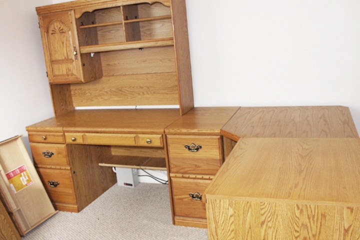 L-Shaped Five Section Palliser Computer Desk with Hutch