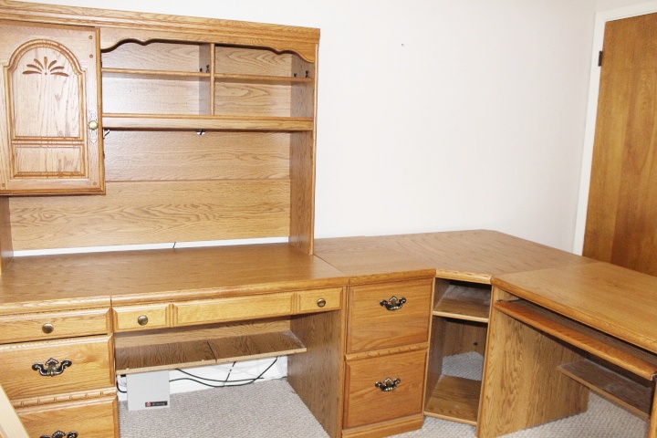 L-Shaped Five Section Palliser Computer Desk with Hutch