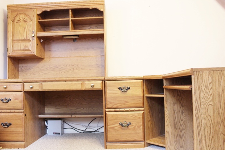 L-Shaped Five Section Palliser Computer Desk with Hutch