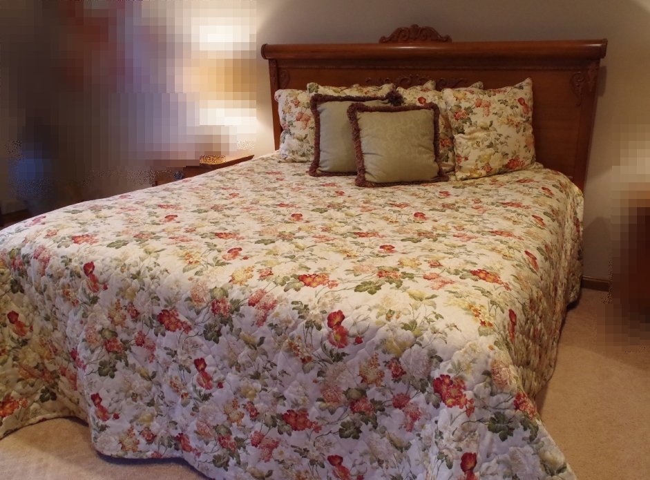 Lexington "Victorian Sampler" Red Oak King Bed