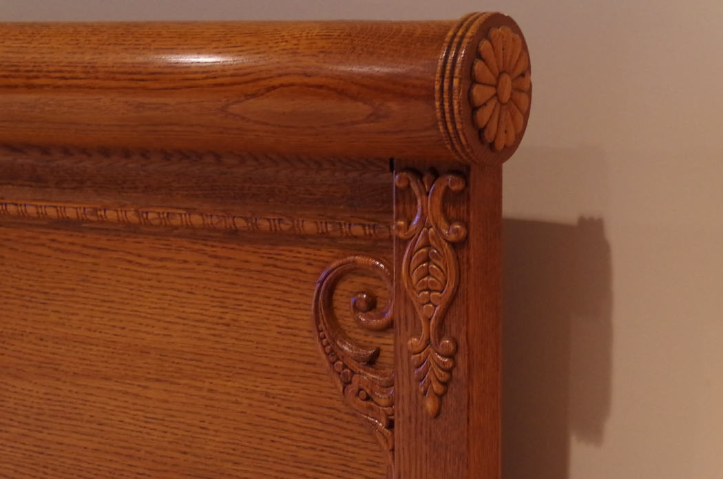 Lexington "Victorian Sampler" Red Oak King Bed