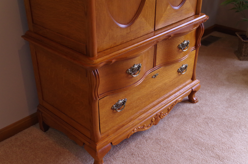 Lexington "Victorian Sampler" Red Oak Entertainment Armoire