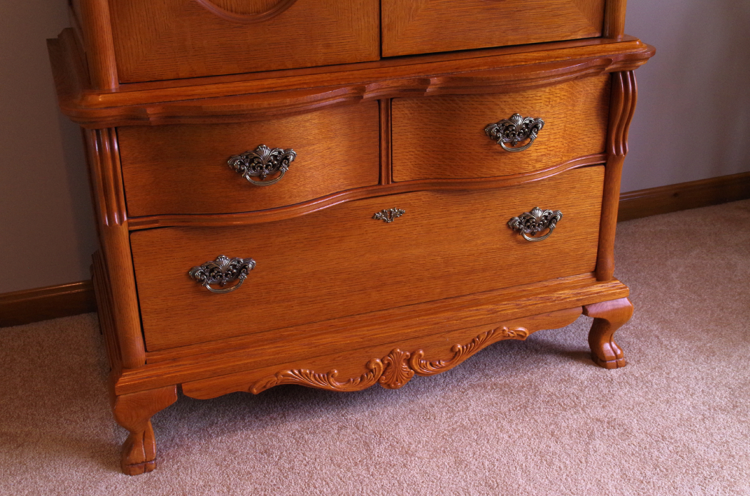 Lexington "Victorian Sampler" Red Oak Entertainment Armoire