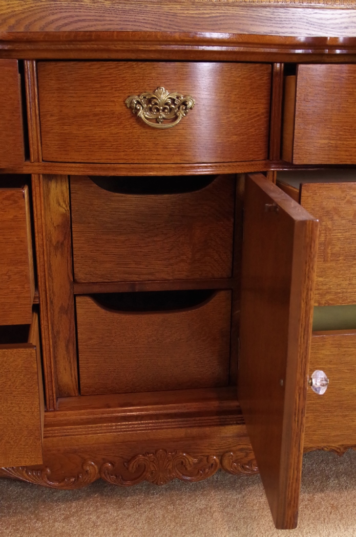 Lexington "Victorian Sampler" Red Oak Dresser and Mirror