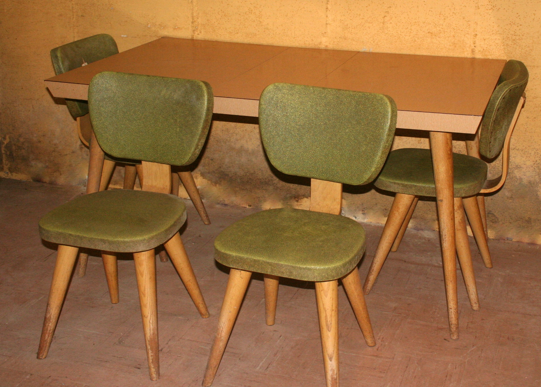 Mid Century Modern Dinette Set