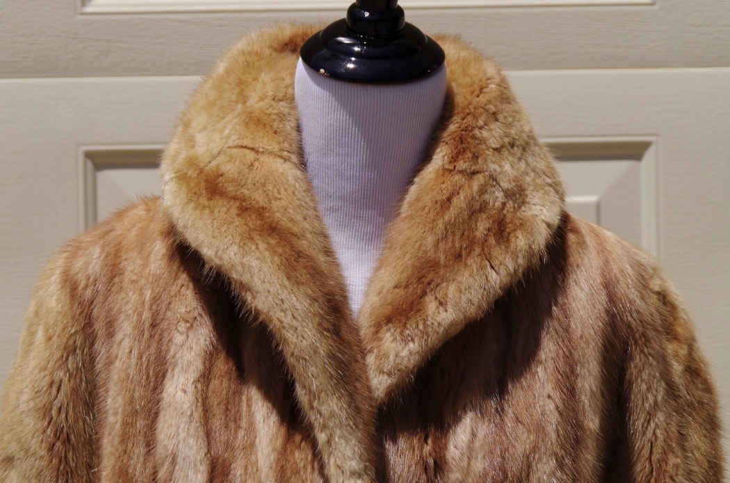 Vintage Late 1950s Tan Mink Stole