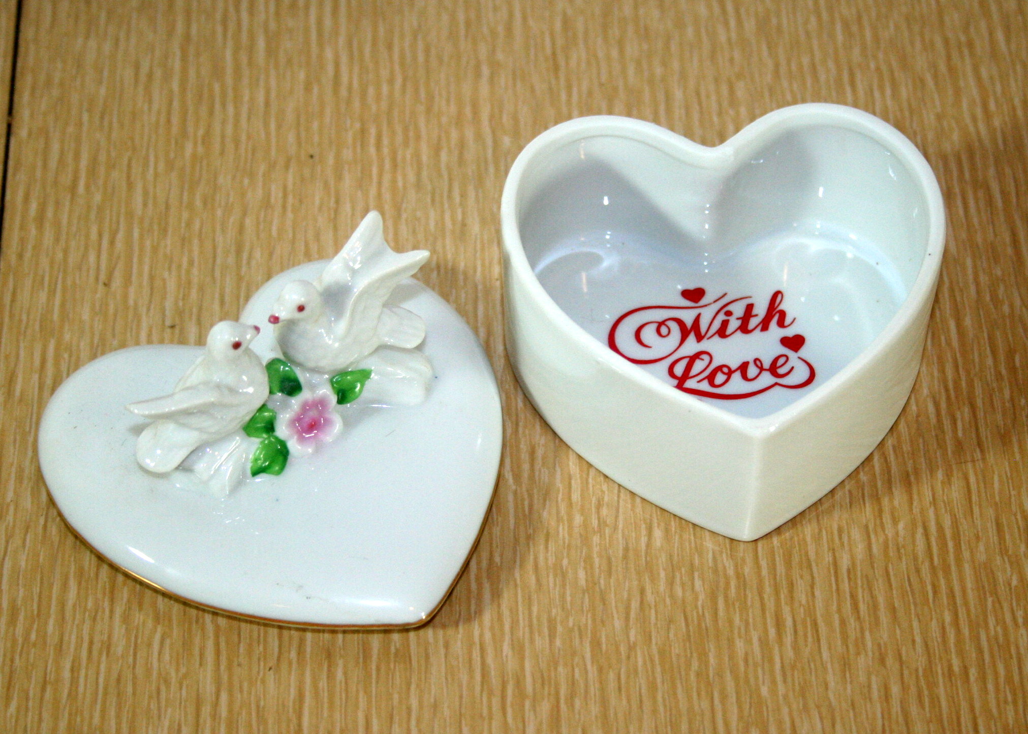 Decorative Bird Lot with Lovebirds