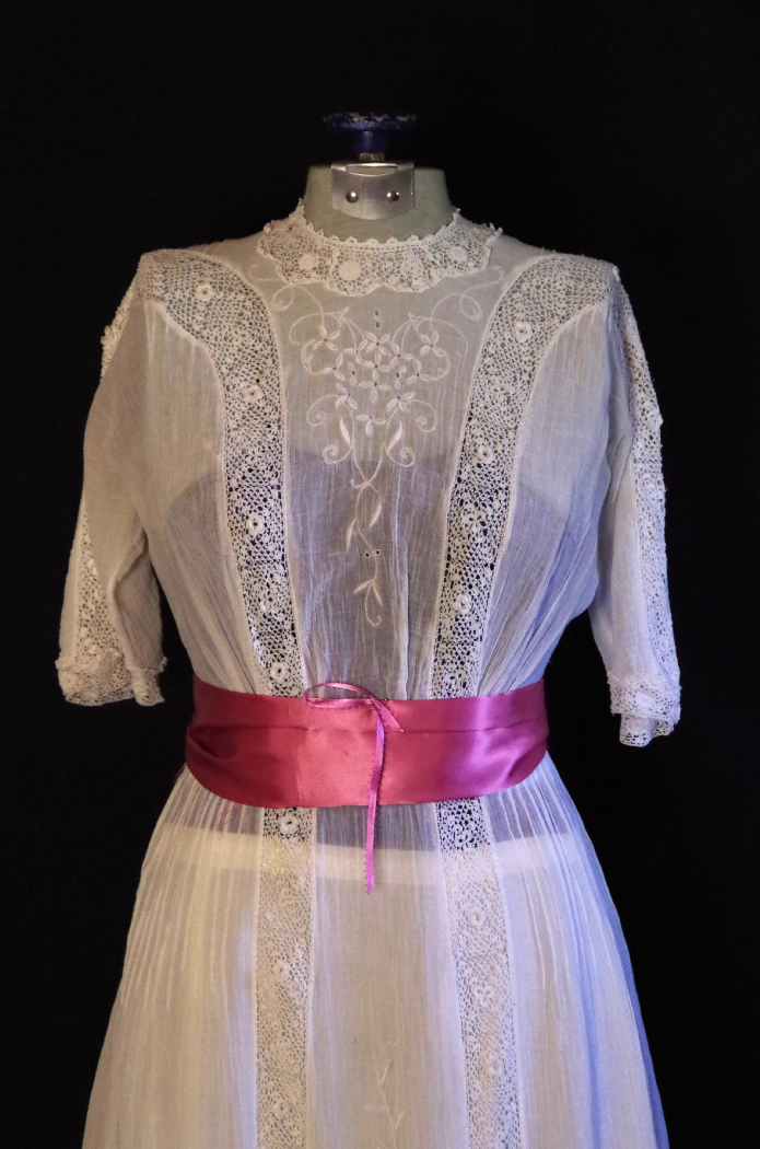 Late Victorian Era White Lace Dress, Circa 1900, with Dress Form