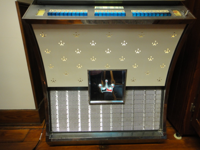 1961 Seeburg Jukebox and 45s