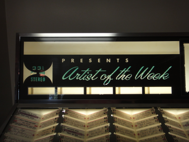 1961 Seeburg Jukebox and 45s