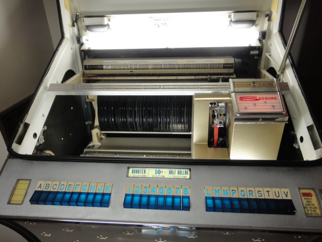 1961 Seeburg Jukebox and 45s