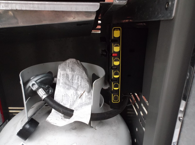 Weber S-320 Stainless Steel Genesis Gas Grill