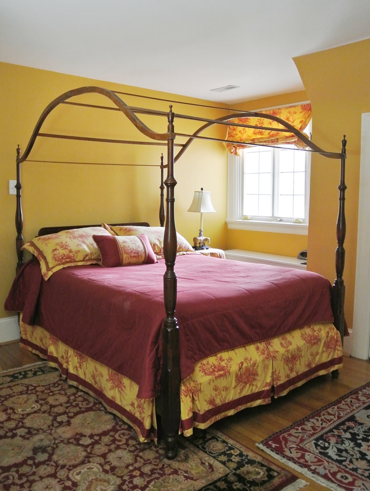 Stickley Solid Cherry Queen Size Canopy Bed with Bedding