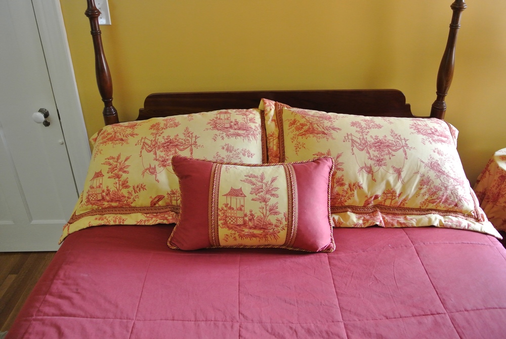 Stickley Solid Cherry Queen Size Canopy Bed with Bedding