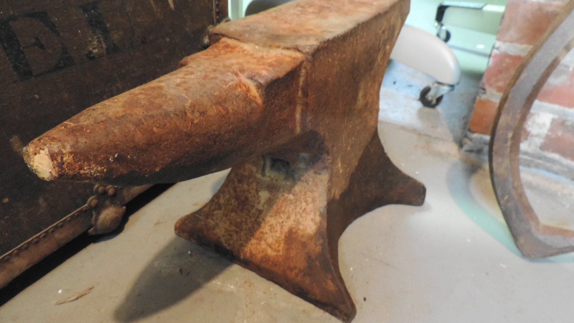 Antique Cast Iron Anvil
