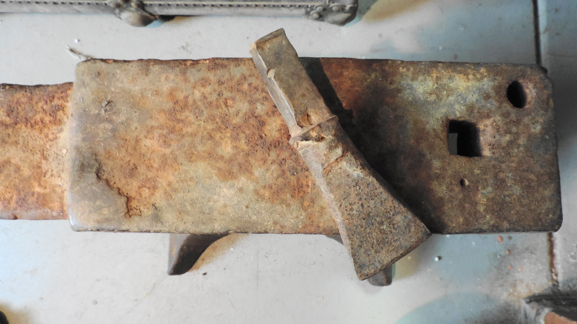 Antique Cast Iron Anvil