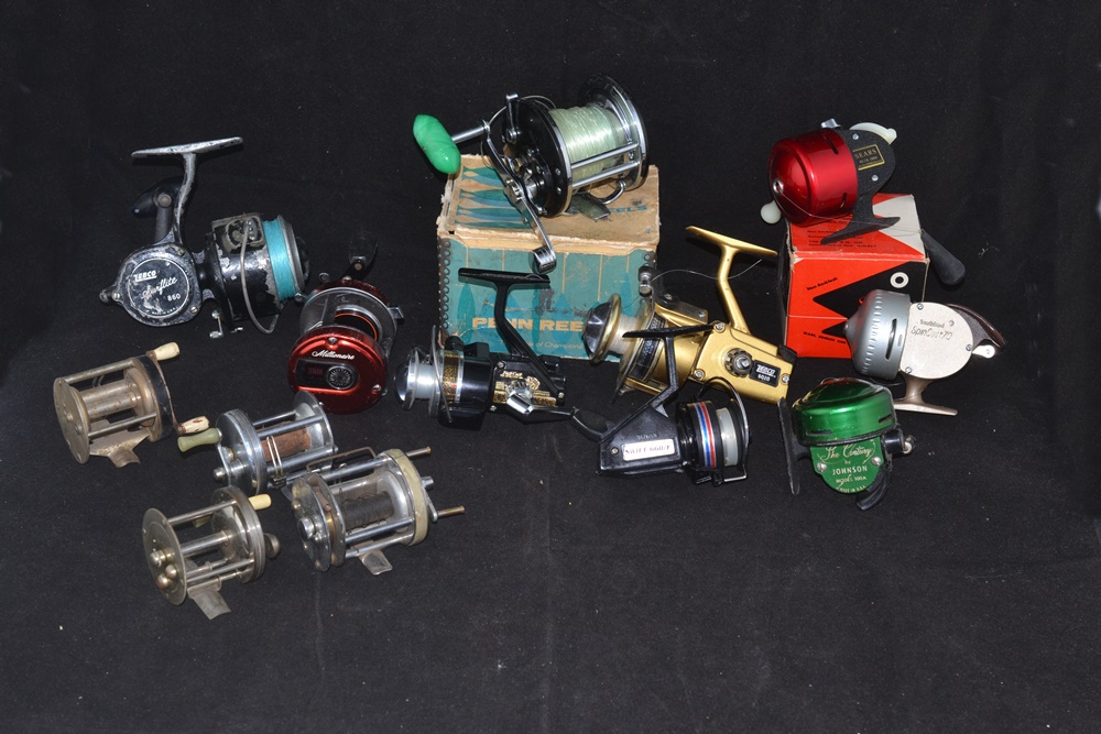 Box of Vintage Fishing Reels