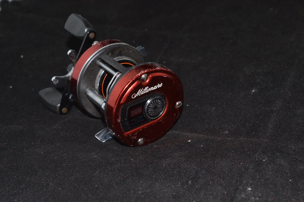 Box of Vintage Fishing Reels