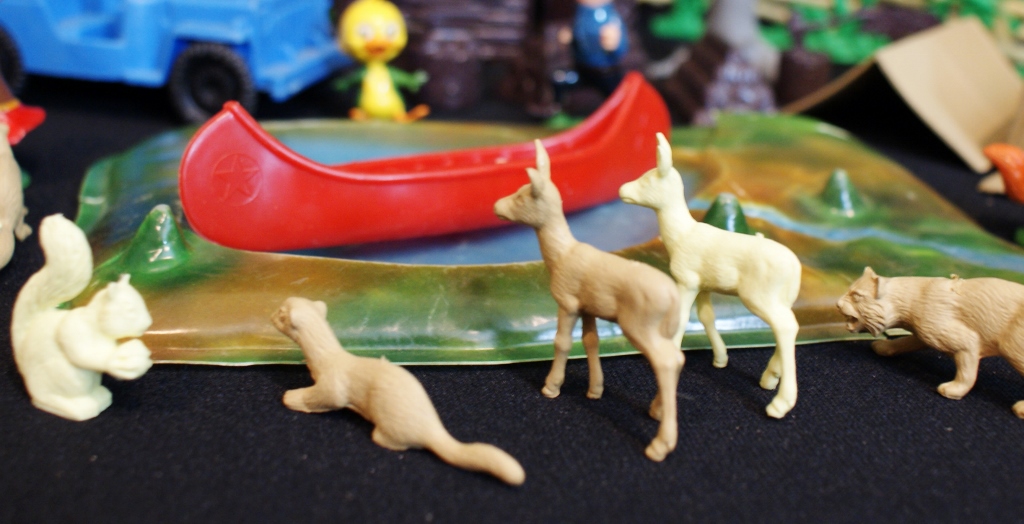 Vintage Marx 1960s Yogi Bear Jellystone Park Playset