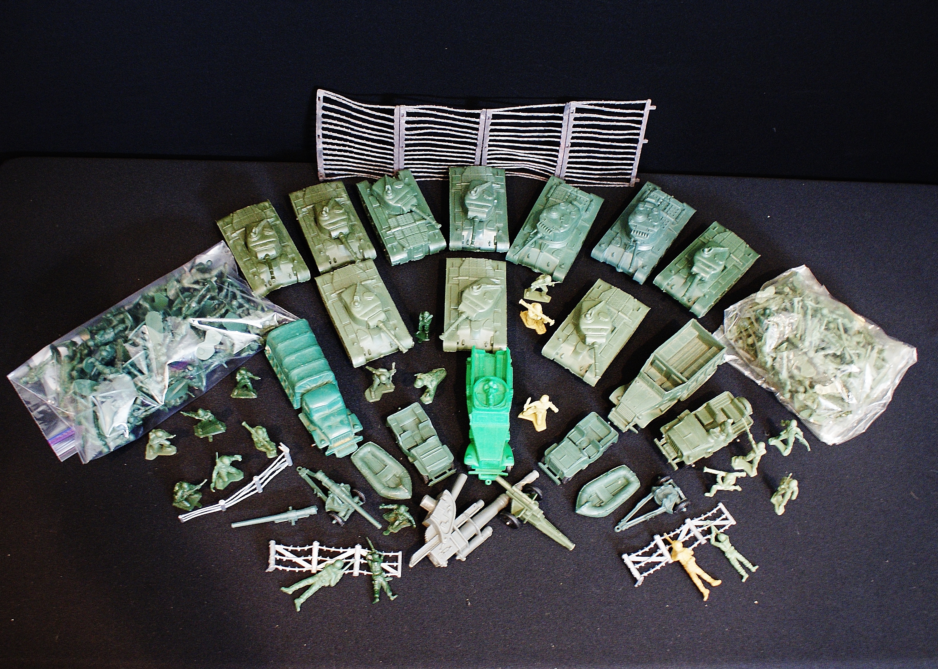 Vintage 1960s Army Toys