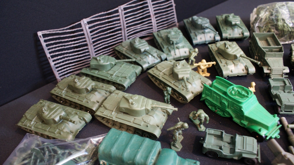 Vintage 1960s Army Toys