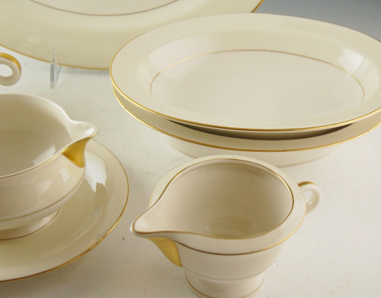 Theodore Haviland 'Gramercy' China Set and Serveware