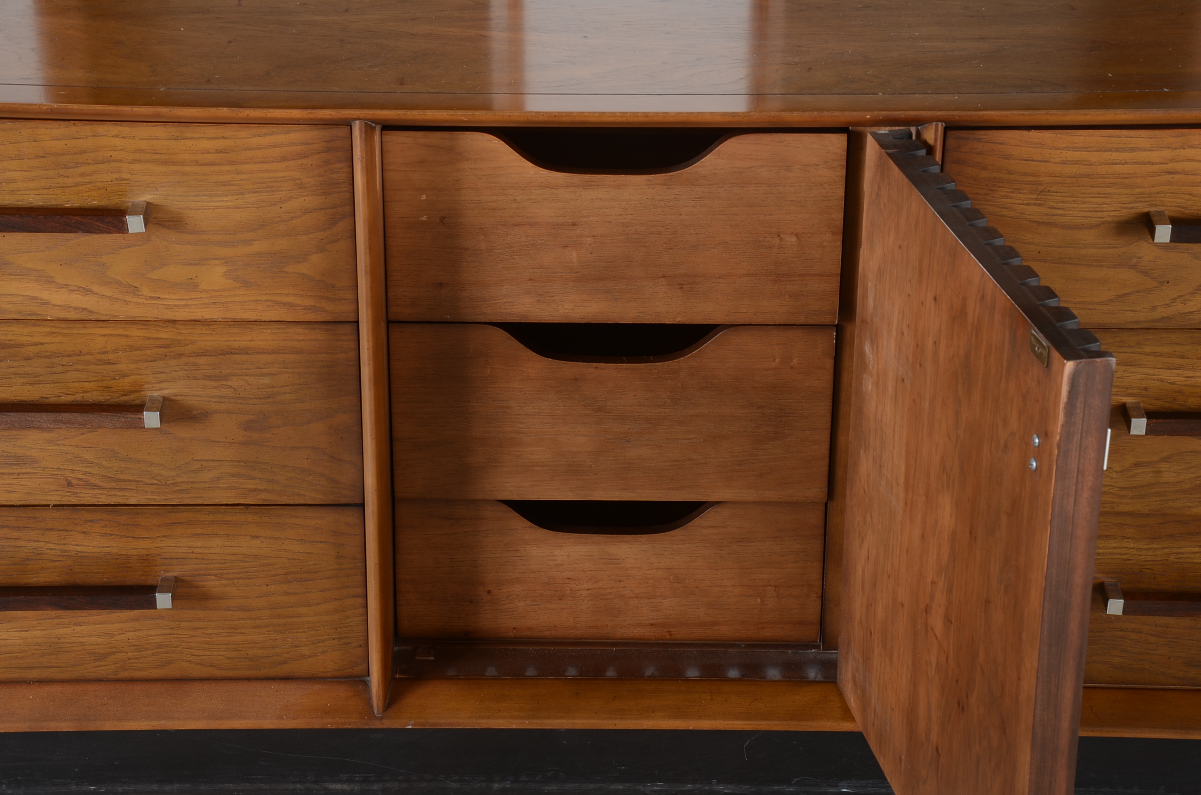 Lane Mid-Century Chest of Drawers Double Mirror