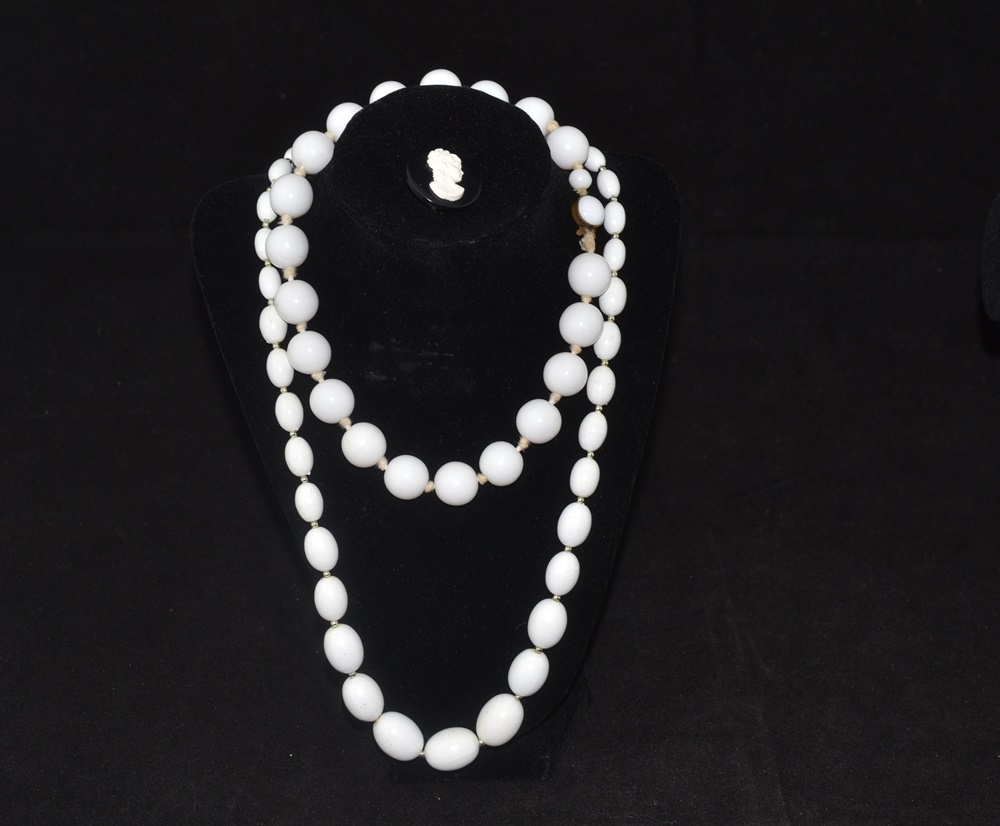 Vintage Black And White Jewelry 
