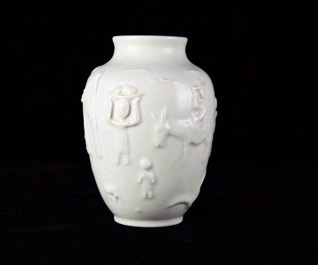 A Rookwood #6762 Southwestern Motif Vase in Ivory Glaze