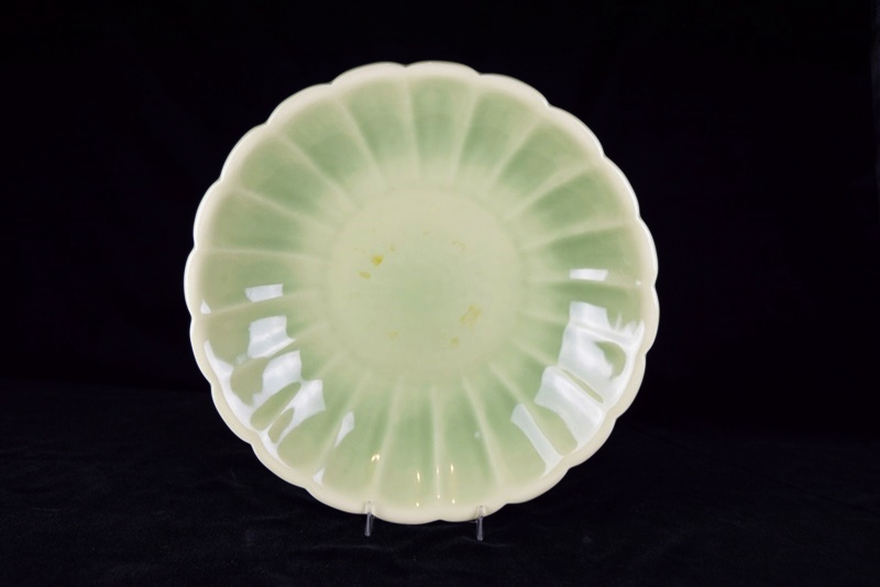 A Fluted Rookwood Charger, Mold #2613 C, Dated 1946