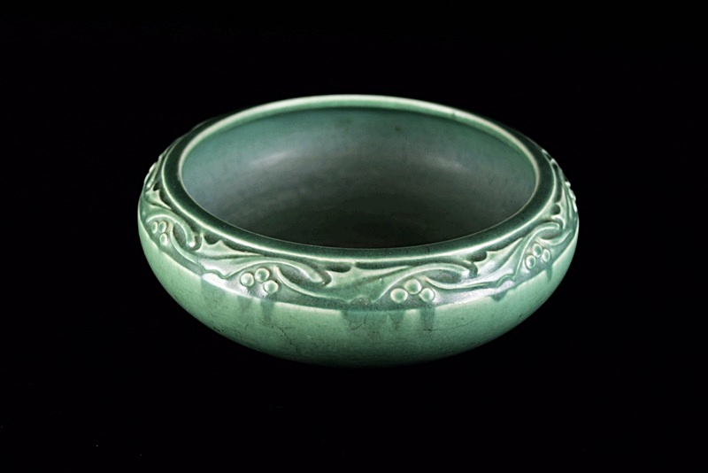 A Shallow Rookwood Bowl in Green Matte Glaze with Holly Band 