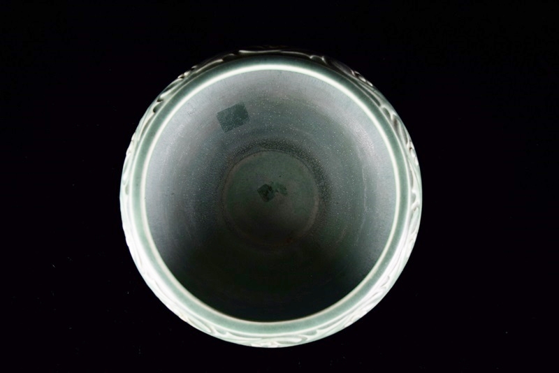 A Shallow Rookwood Bowl in Green Matte Glaze with Holly Band 