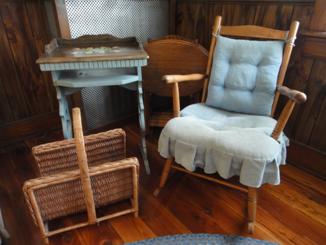 Four Decorative Pieces