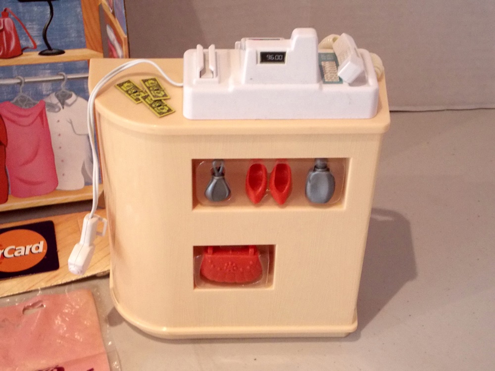 1997 Cool Shoppin' Barbie Set with Barbie Doll