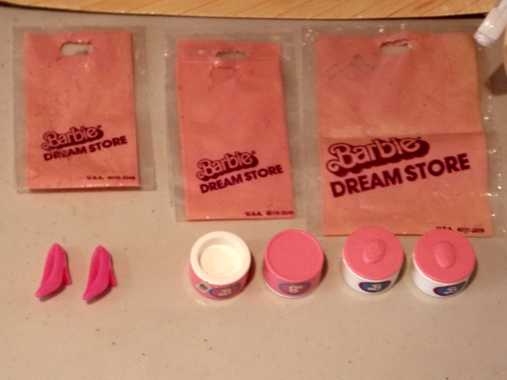 1997 Cool Shoppin' Barbie Set with Barbie Doll