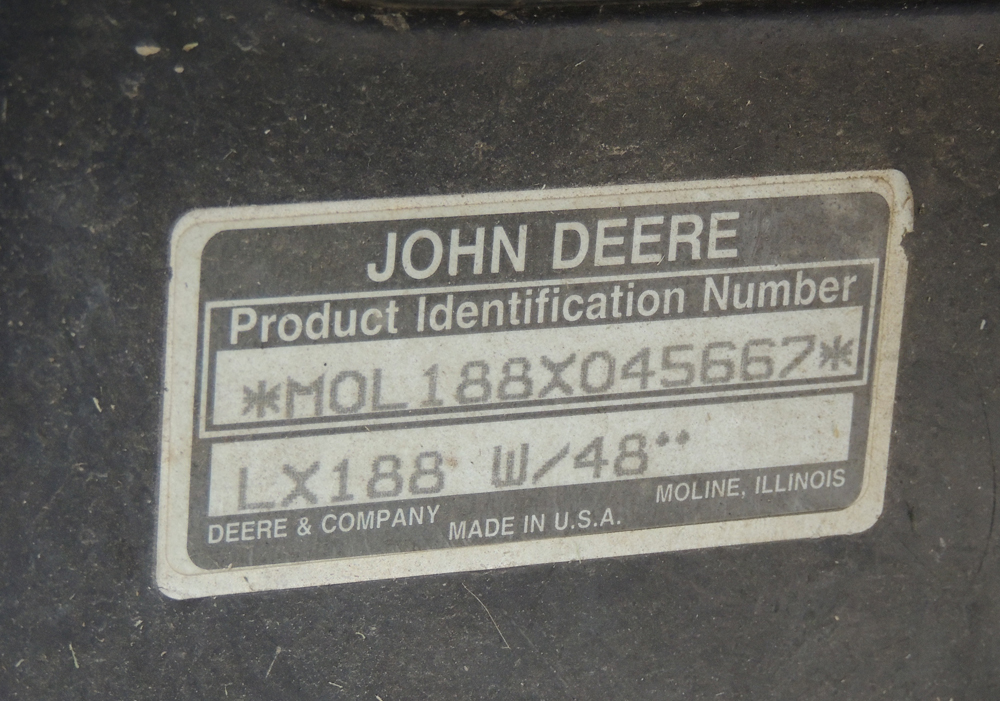 John Deere LX188 Lawn Tractor 48" Deck Riding Mower